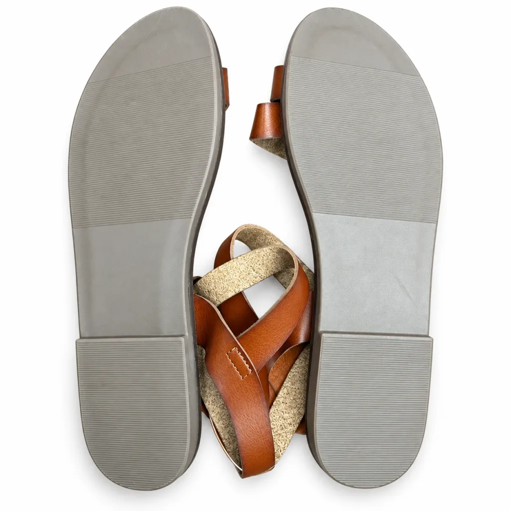 Buckle-Ankle Strappy Flat Sandals
