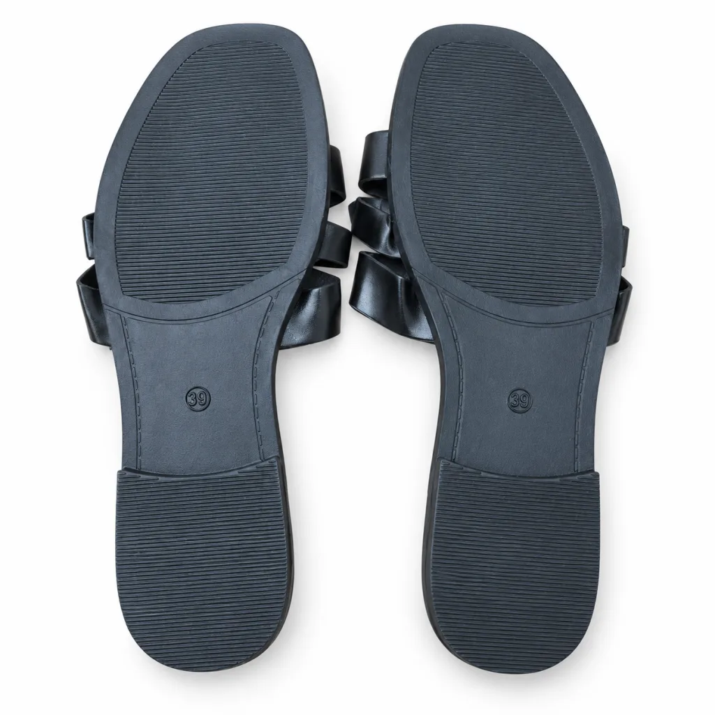 Chain-Detail Cross-Strap Flat Slides
