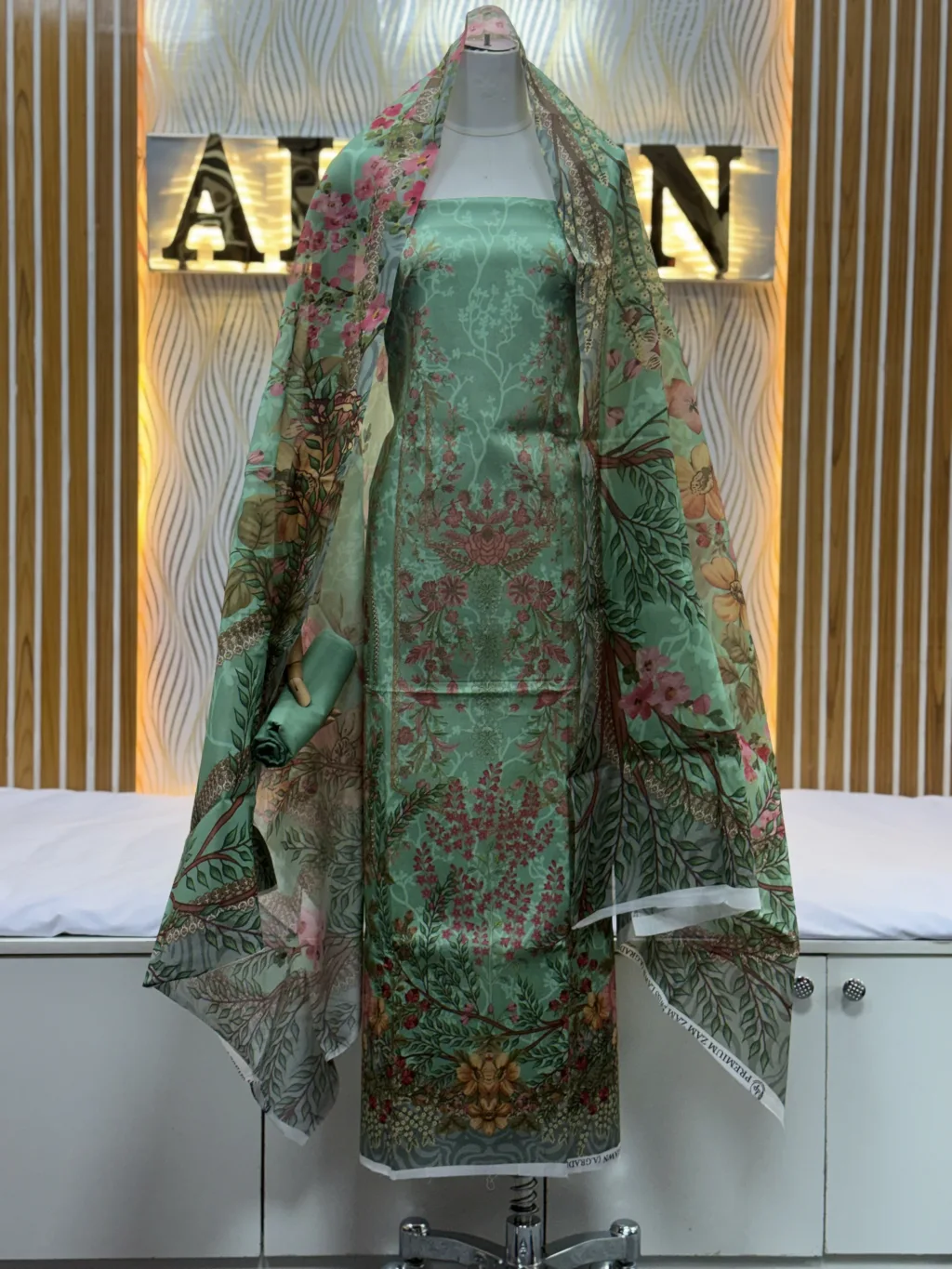 Zam Zam Botanical Floral