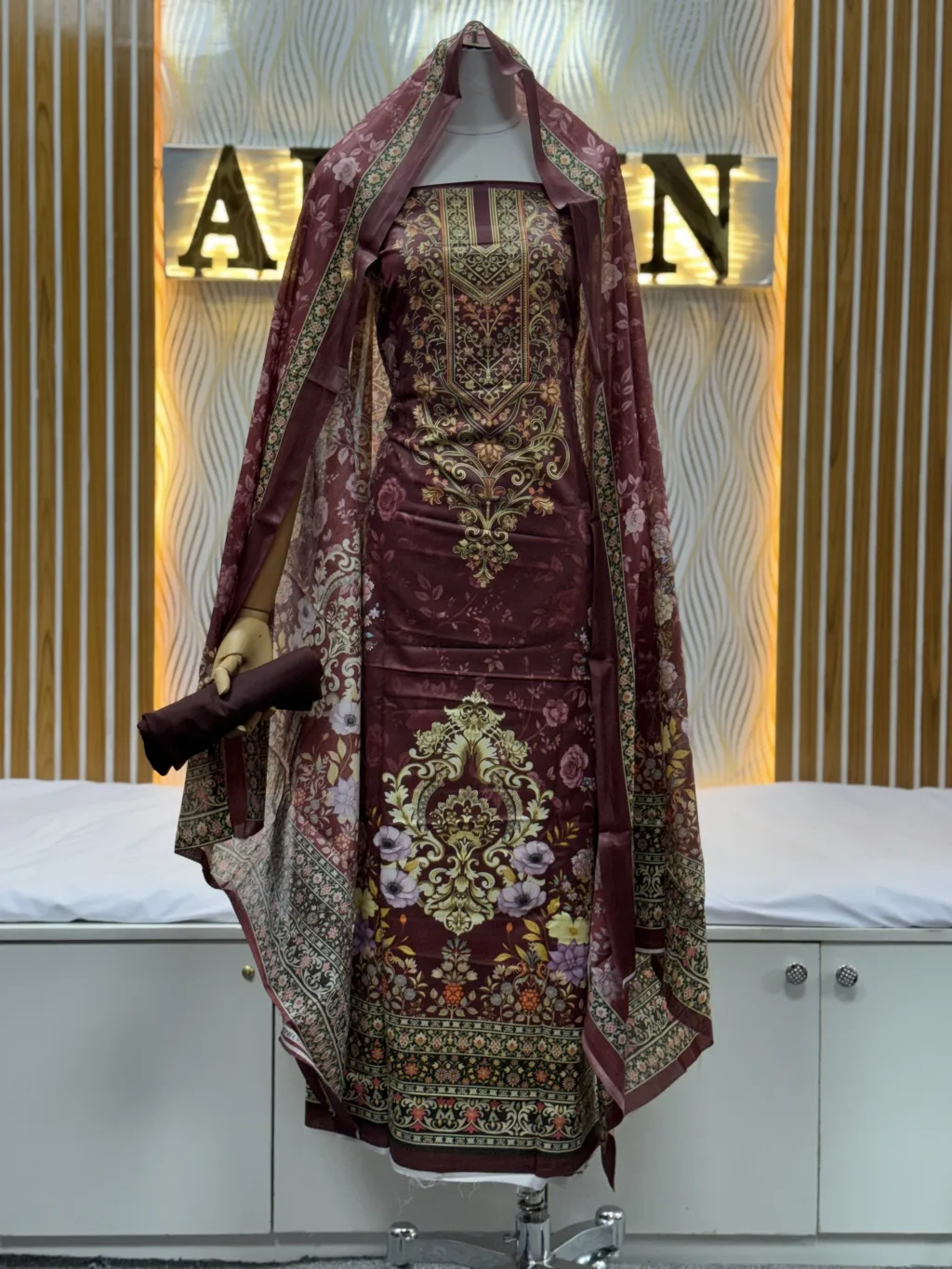 Zam Zam Baroque Ornate Medallion