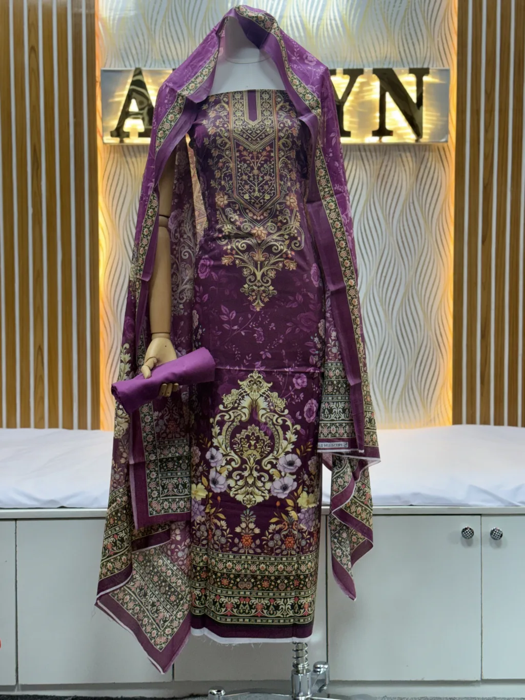 Zam Zam Baroque Ornate Medallion