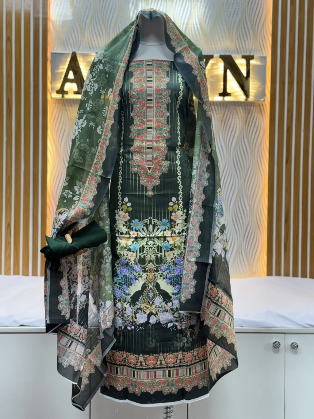 Zam Zam Ornate Striped Panel