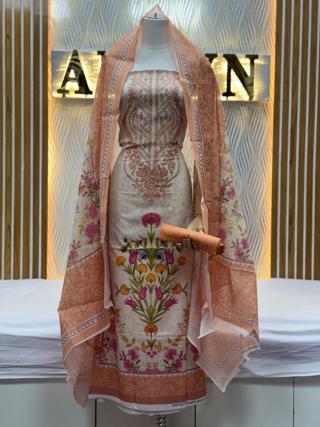 Zam Zam Mughal Tulip Bouquet
