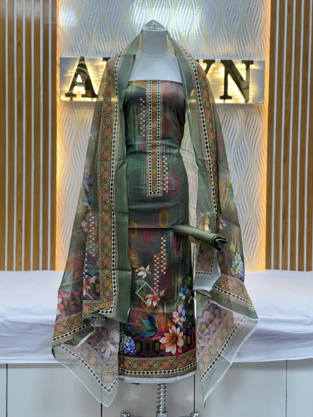Zam Zam Pixel Neckline Floral