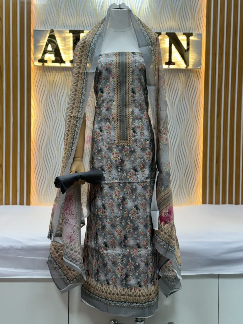 Zam Zam Small Floral Scatter