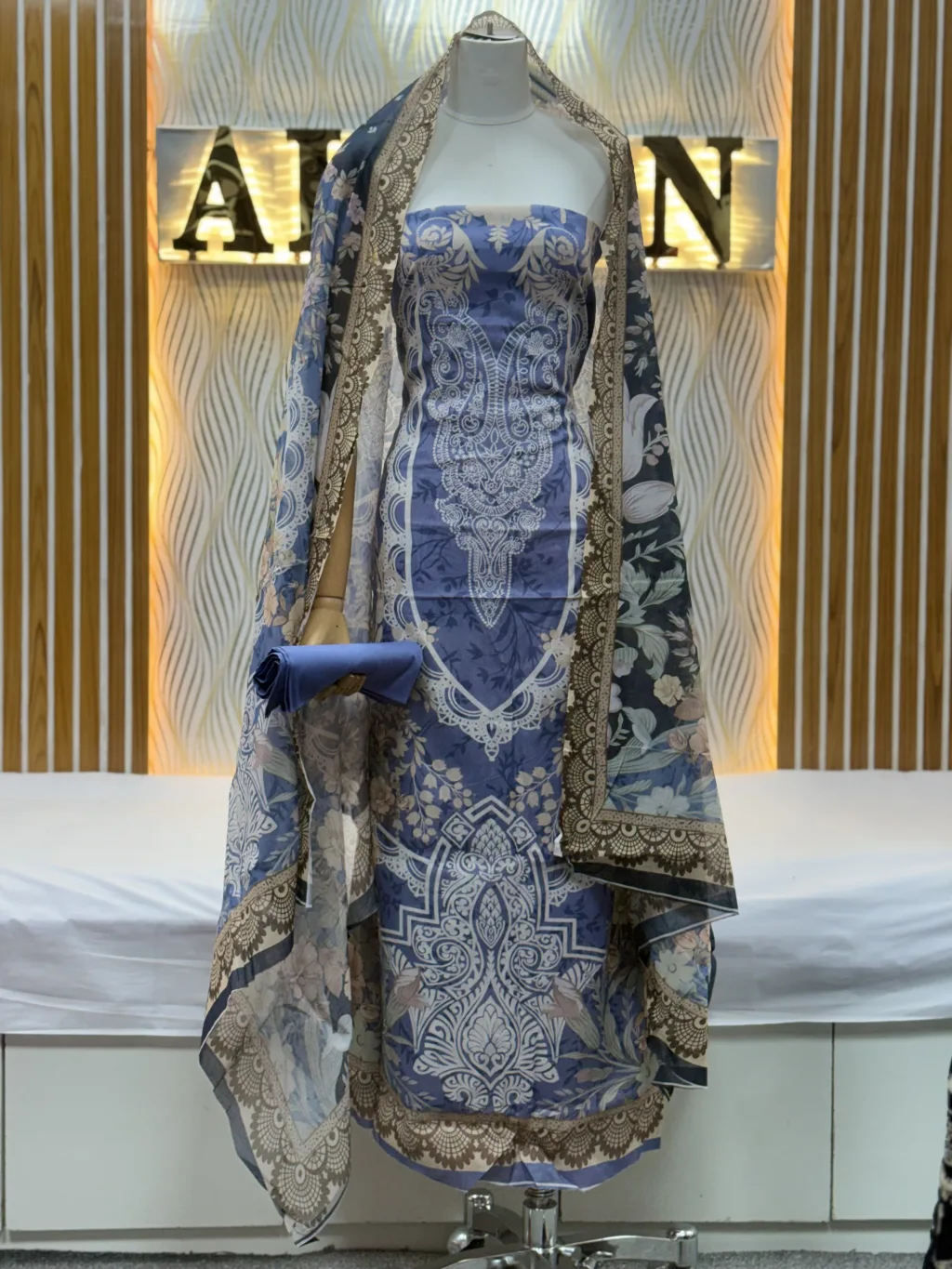 Zam Zam Periwinkle Damask Paisley