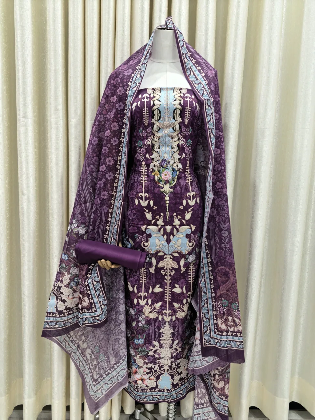 Zam Zam Plum Floral Arabesque