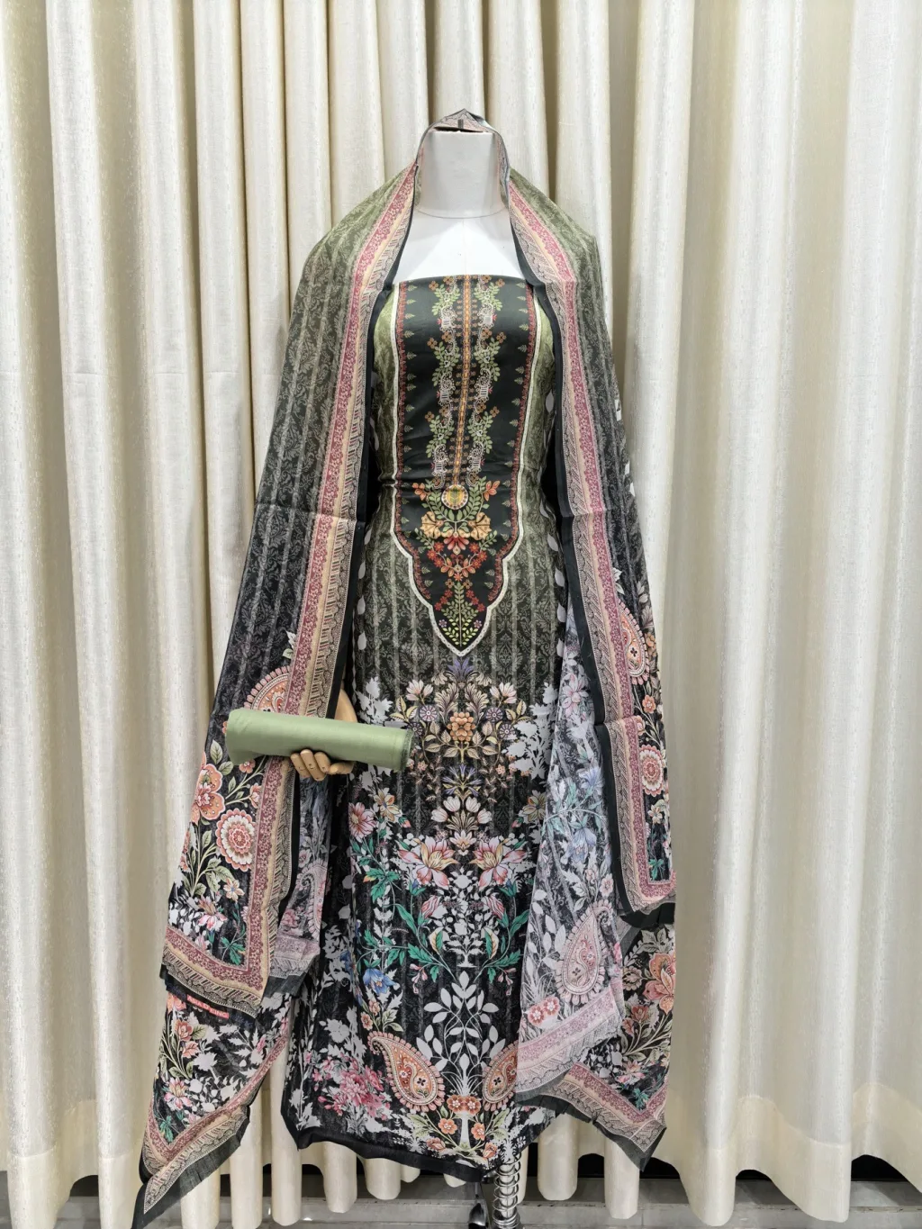 Zam Zam Pendant Rose Arbor