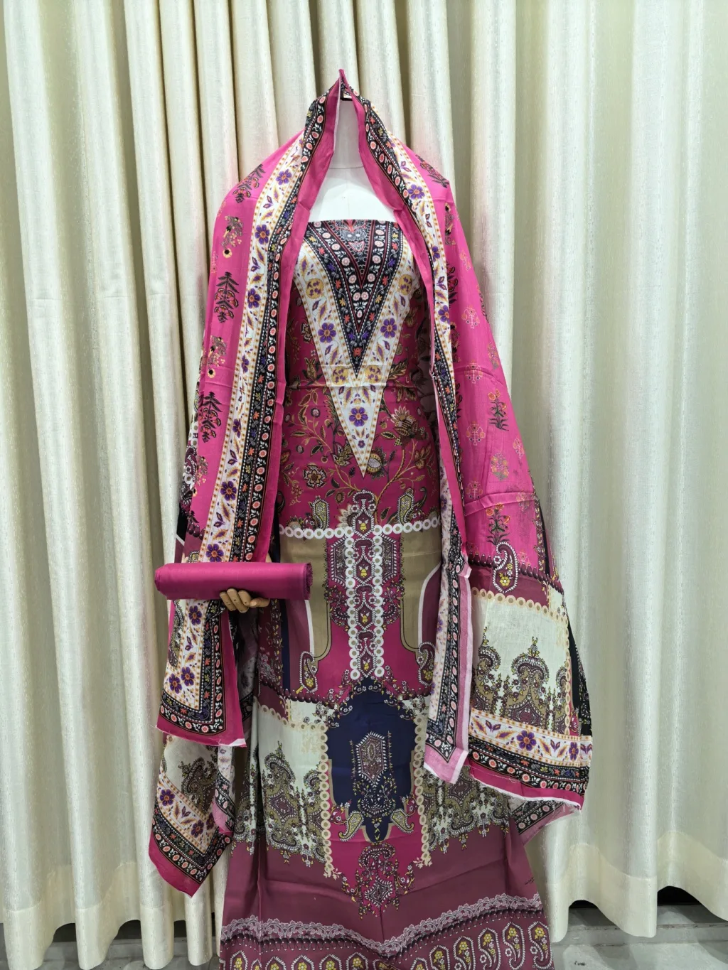 Zam Zam Fuchsia Mosaic Tapestry