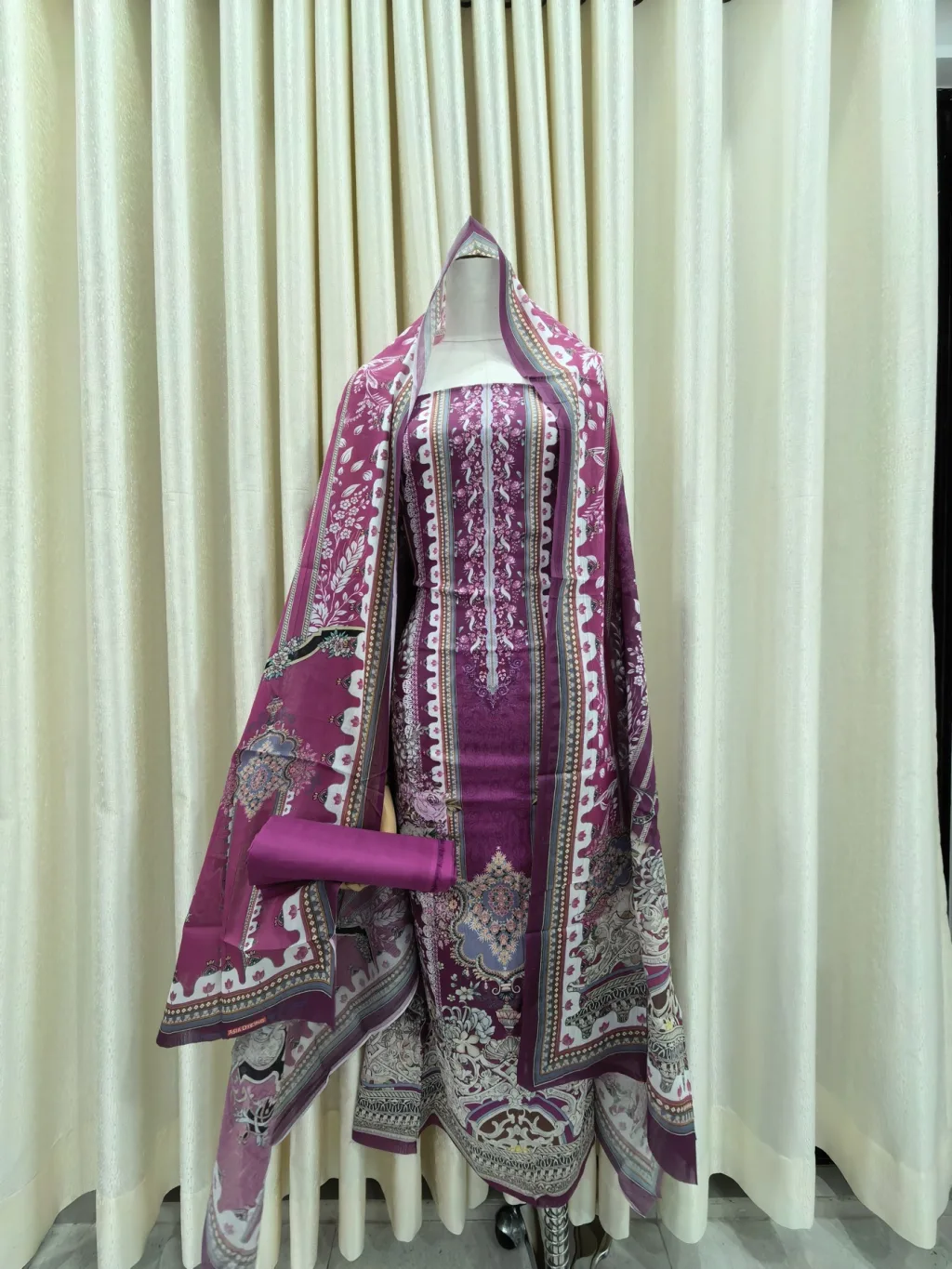 Zam Zam Plum Filigree Panel