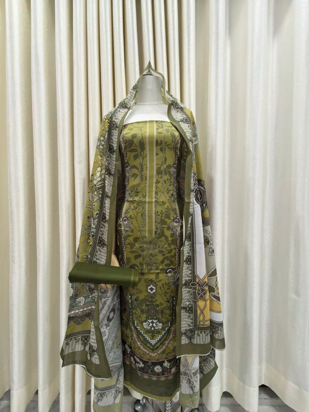 Zam Zam Cypress Paisley Panel
