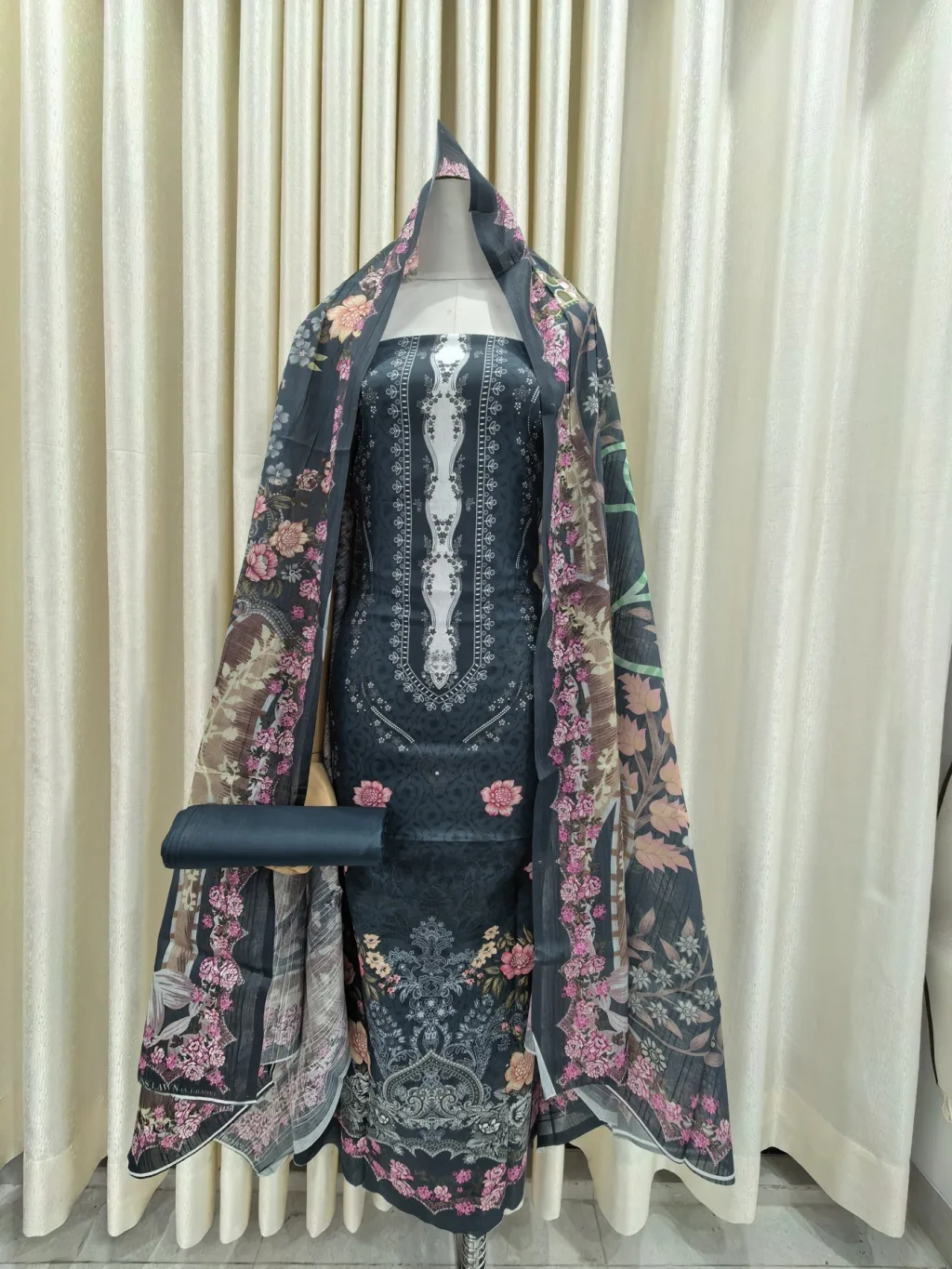 Zam Zam Silver Pendant Garden