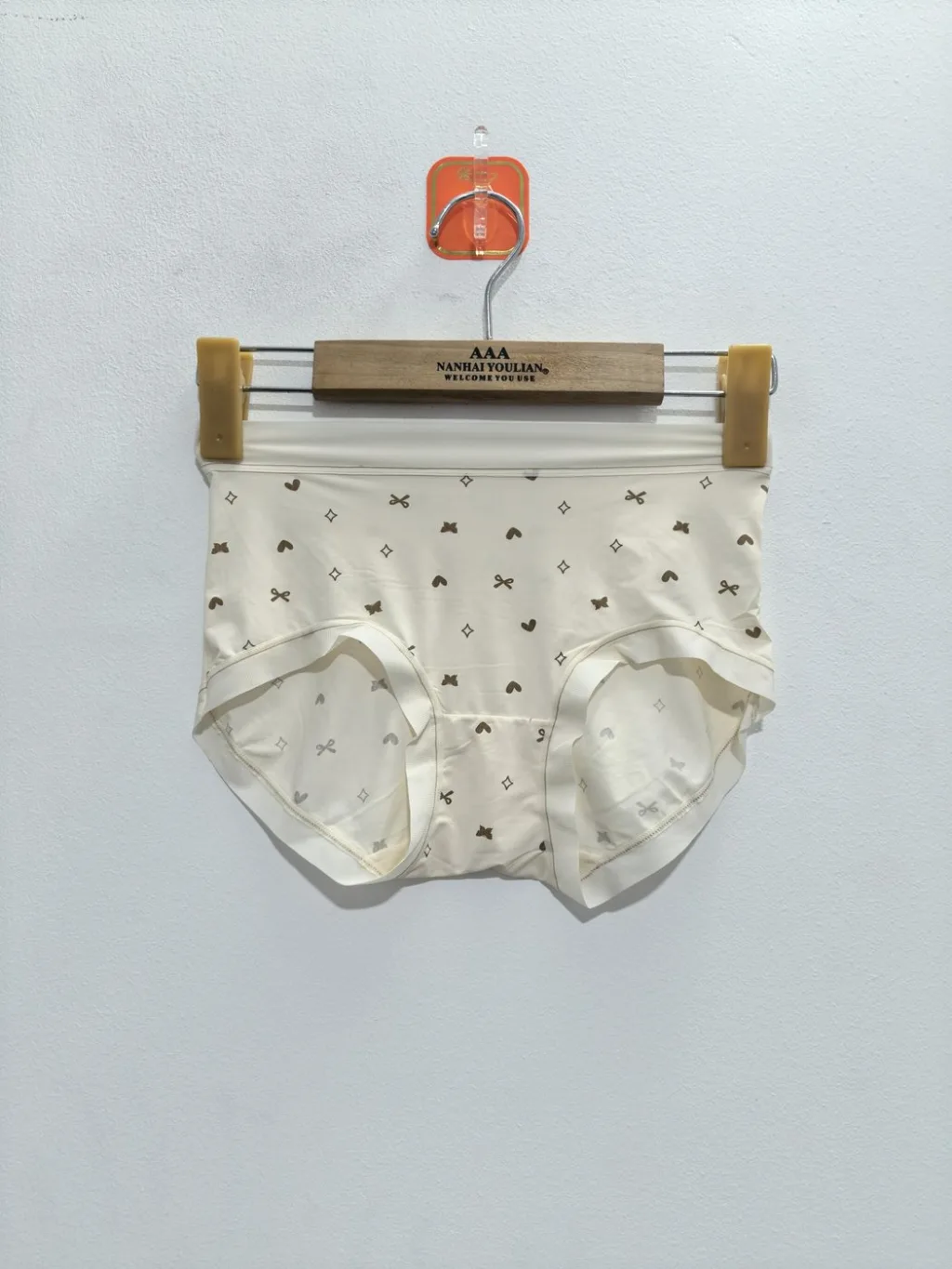 Women's Cream/Off-white with heart print Underwear