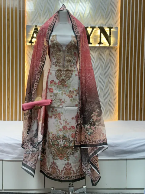 Zam Zam Off White Rose - alternate view