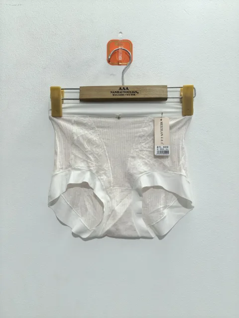 Women's Underwear - Style 8005 - alternate view